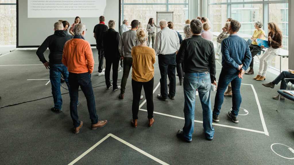 Improtheater im Business – macht fit für Veränderung! 33 Impulpsiloten Improtheater agiles arbeiten